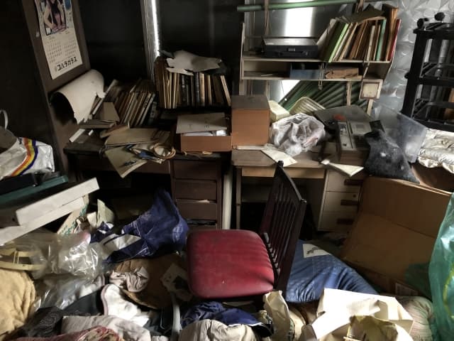 ごみ屋敷が原因の近隣トラブルの解決策はあるのか専門業者が解説　