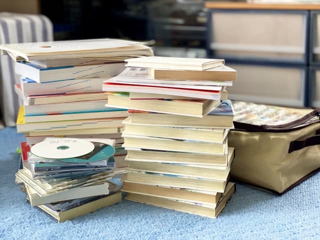 散らかった家や部屋は買取サービスを利用してかしこく片付けましょう