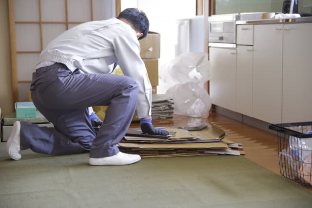 家・部屋にためこんでしまったごみは片付け業者を利用すると楽に片付きます